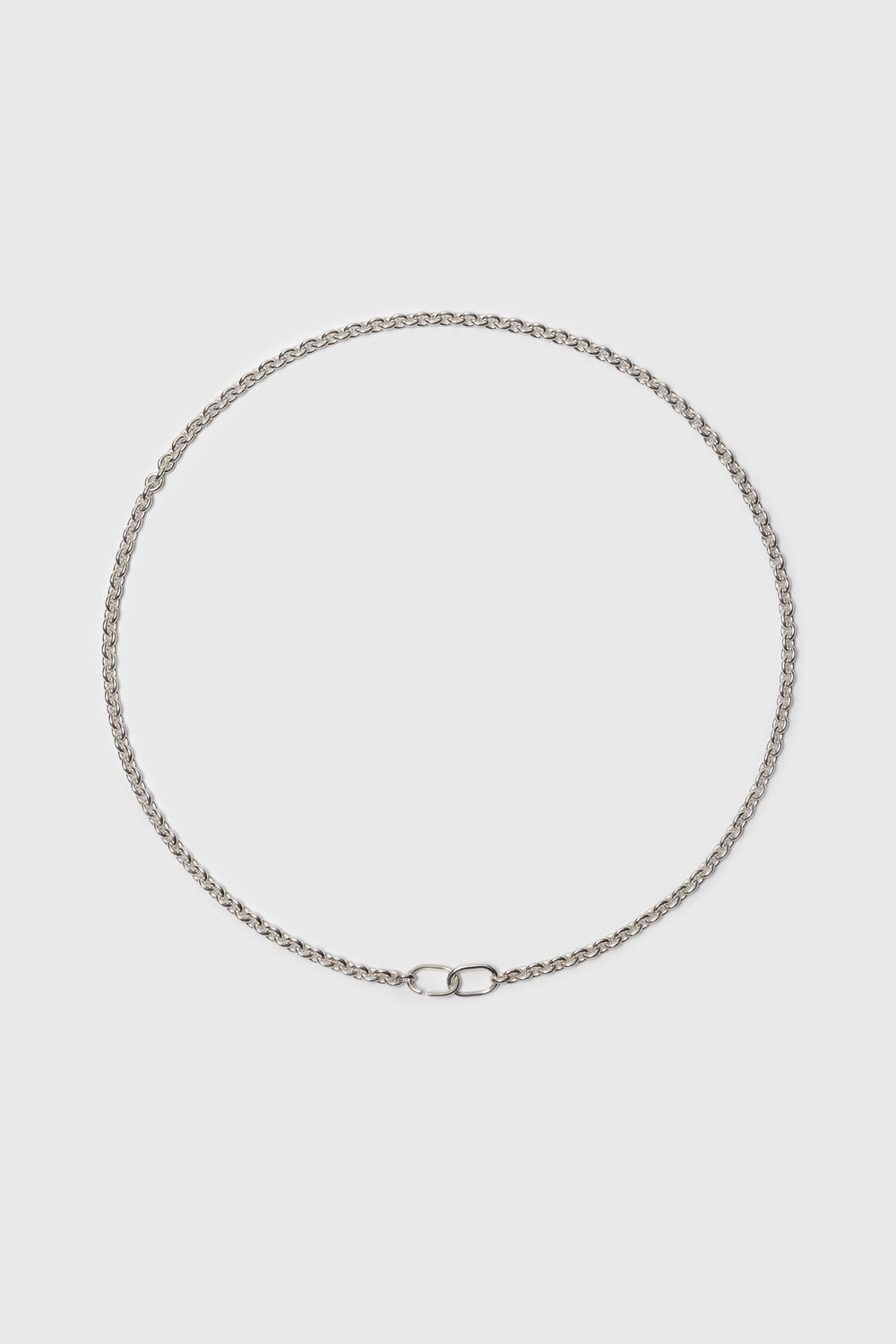 Long link chain necklace. Fine jewelry handmade in Berlin.
